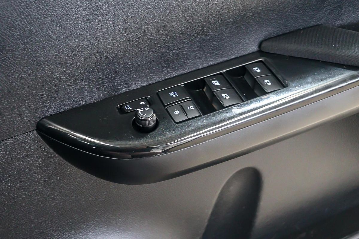 2017 Toyota Hilux SR5 GUN126R 4X4