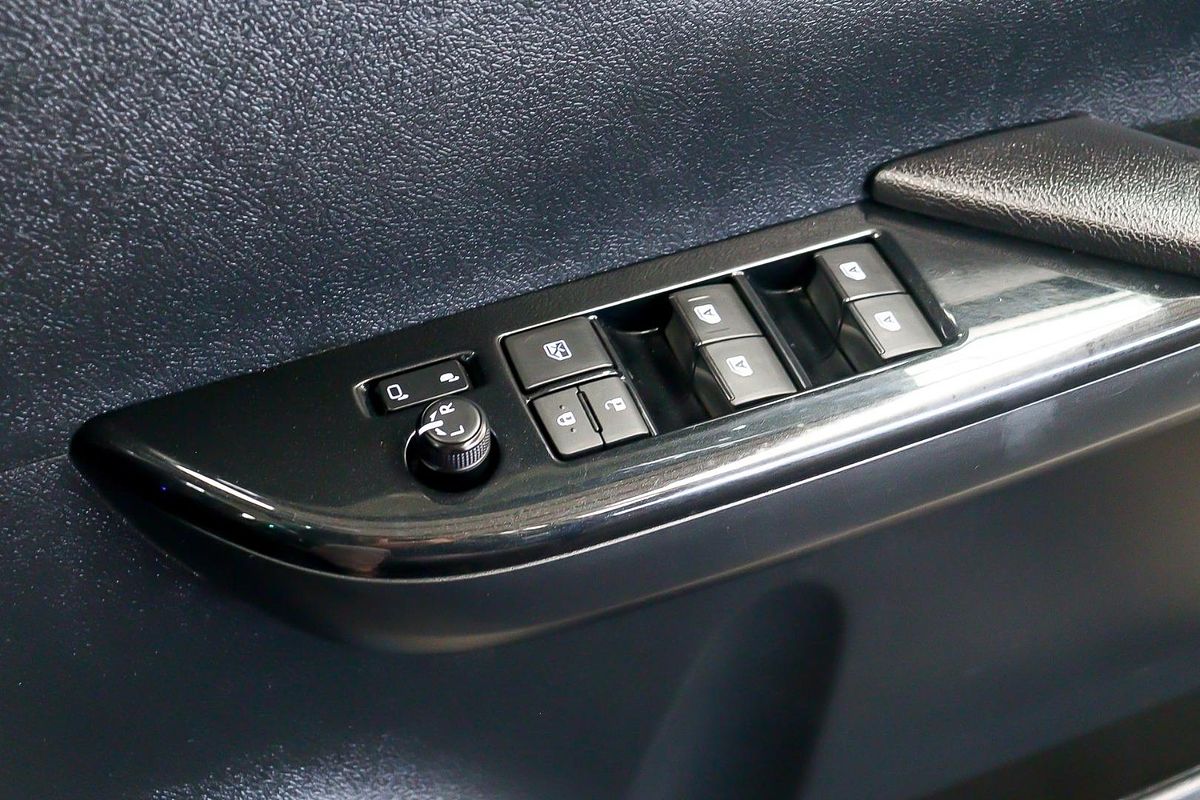 2020 Toyota Hilux Rugged X GUN126R 4X4