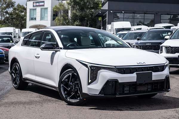 2025 Kia K4 GT-Line CL4m