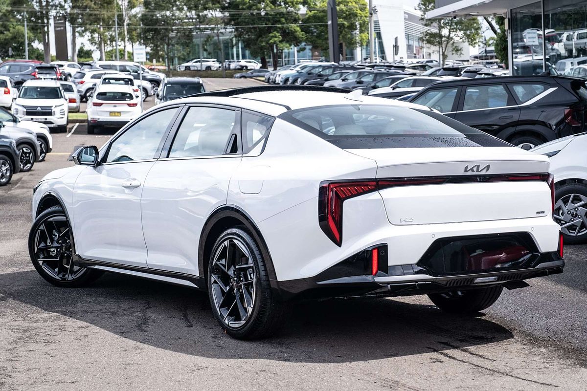 2025 Kia K4 GT-Line CL4m