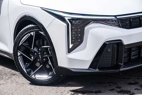 2025 Kia K4 GT-Line CL4m