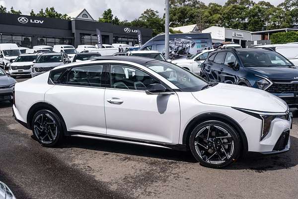 2025 Kia K4 GT-Line CL4m