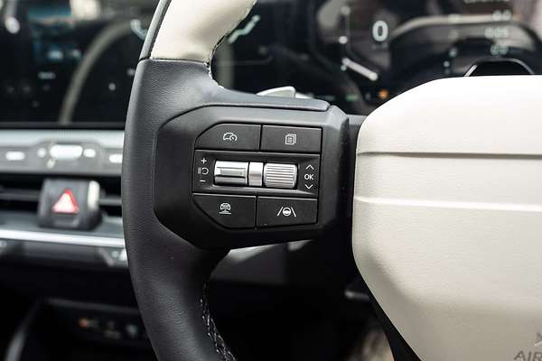 2025 Kia K4 GT-Line CL4m