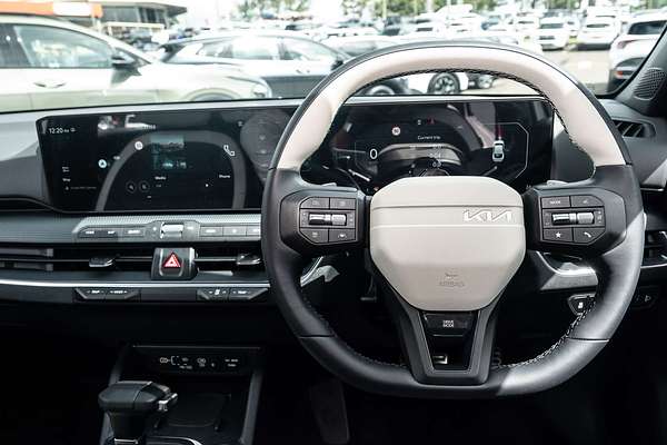 2025 Kia K4 GT-Line CL4m