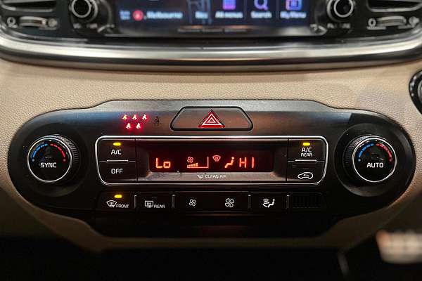 2019 Kia Sorento SLi UM