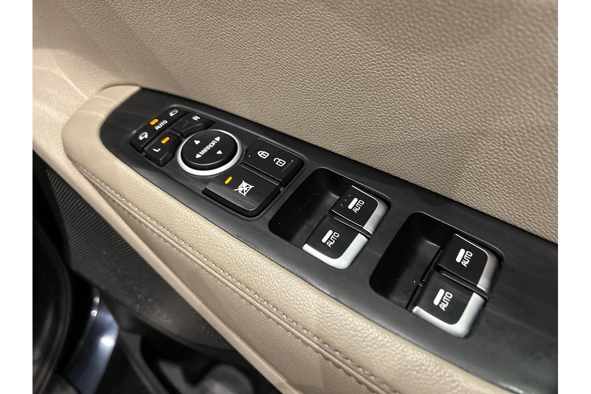 2019 Kia Sorento SLi UM