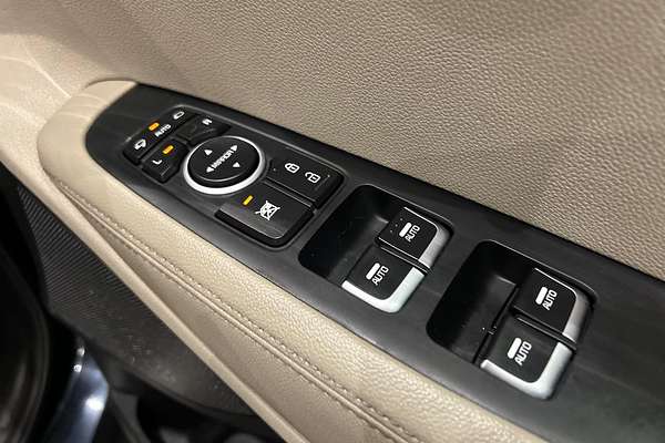 2019 Kia Sorento SLi UM