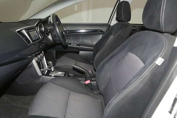 2017 Mitsubishi Lancer ES Sport CF