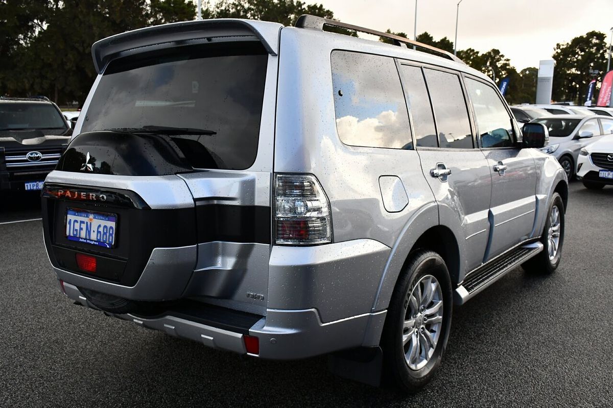 2017 Mitsubishi Pajero GLS NX