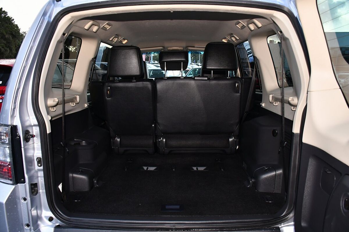 2017 Mitsubishi Pajero GLS NX