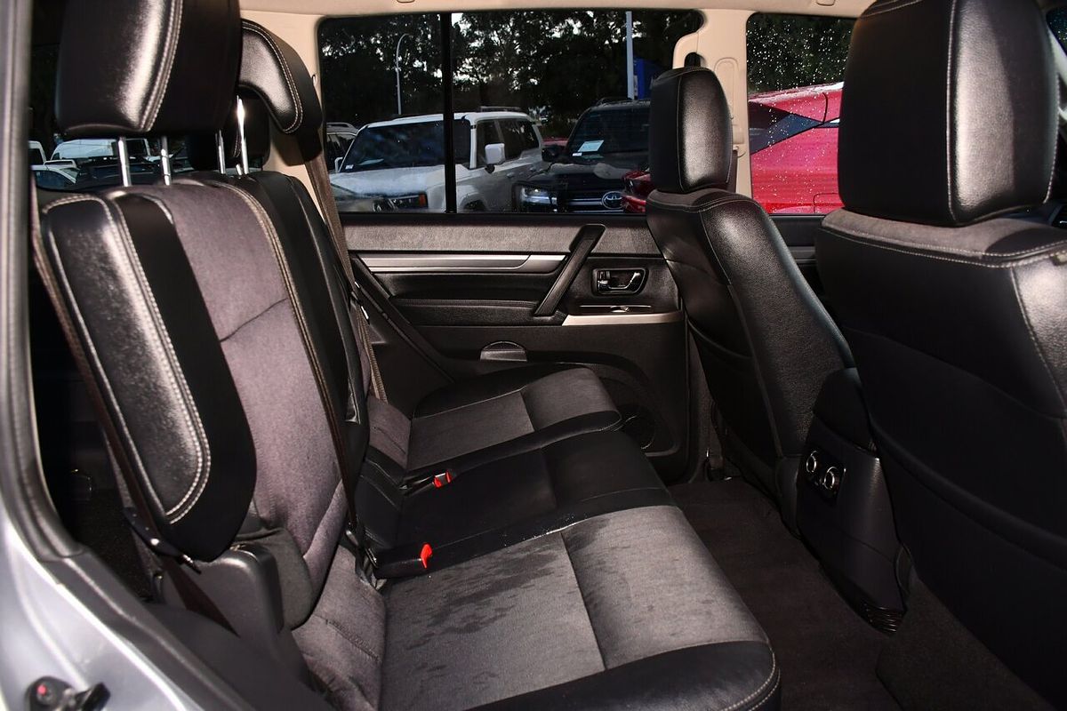 2017 Mitsubishi Pajero GLS NX