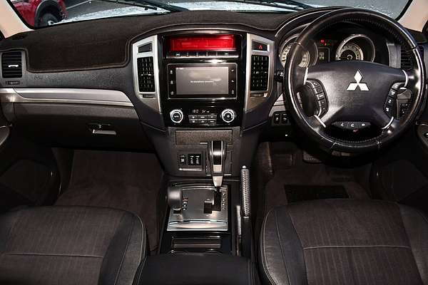 2017 Mitsubishi Pajero GLS NX