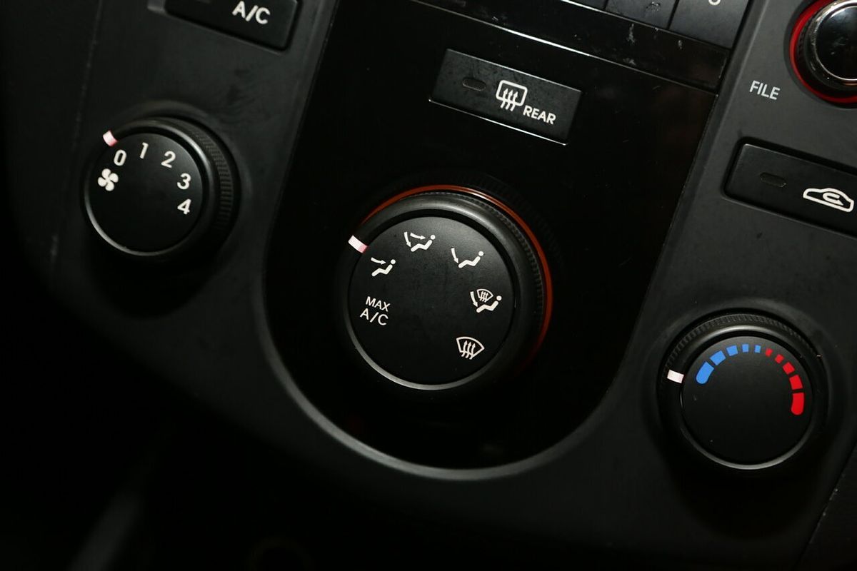 2012 Kia Cerato SiR TD