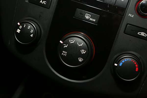 2012 Kia Cerato SiR TD