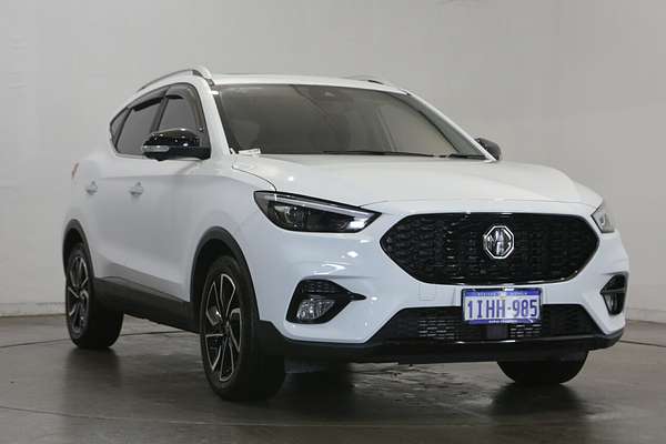 2023 MG ZST Essence