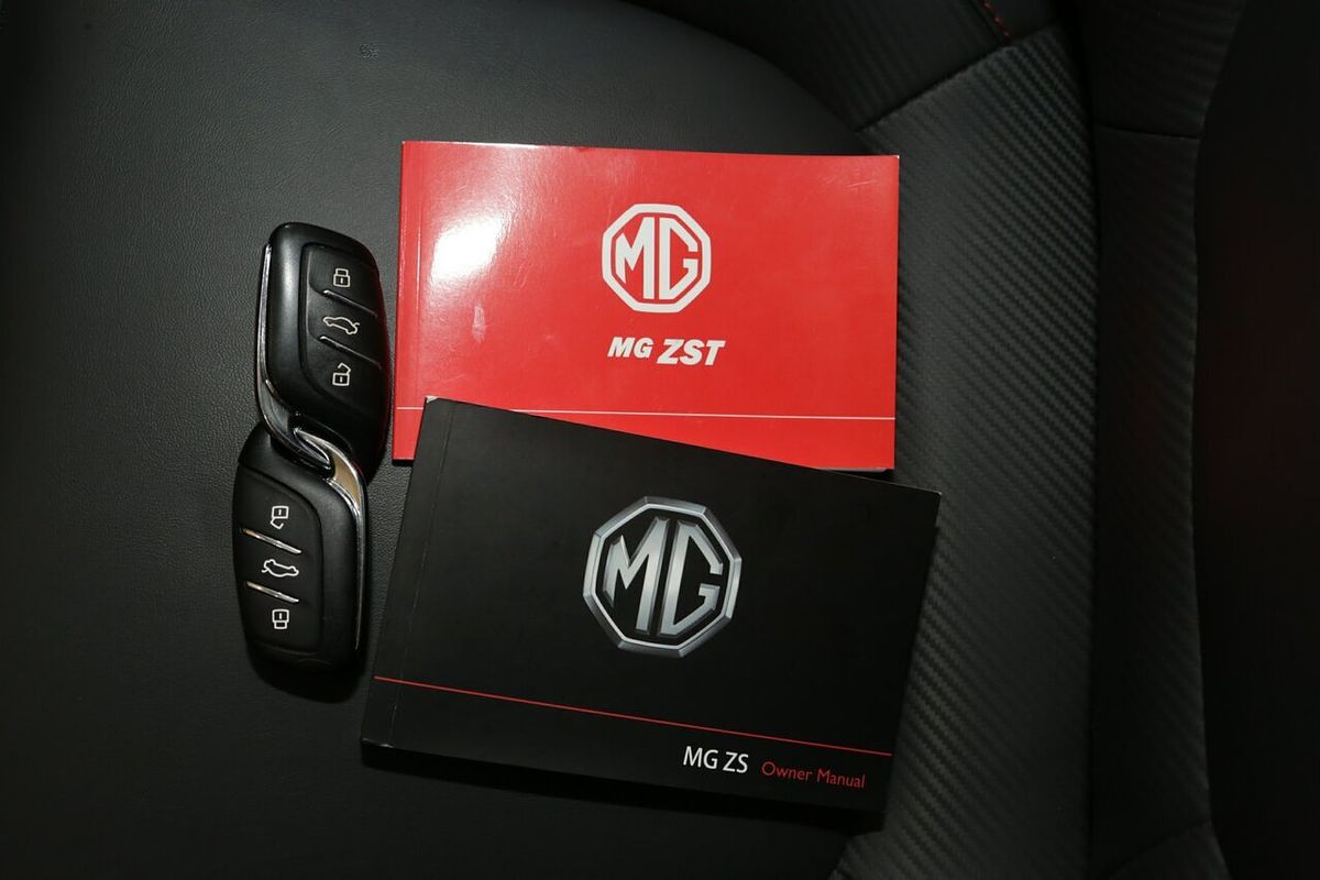 2023 MG ZST Essence