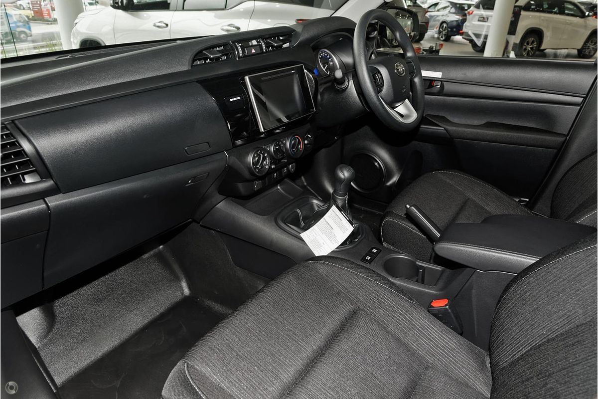 2018 Toyota Hilux SR GUN126R 4X4
