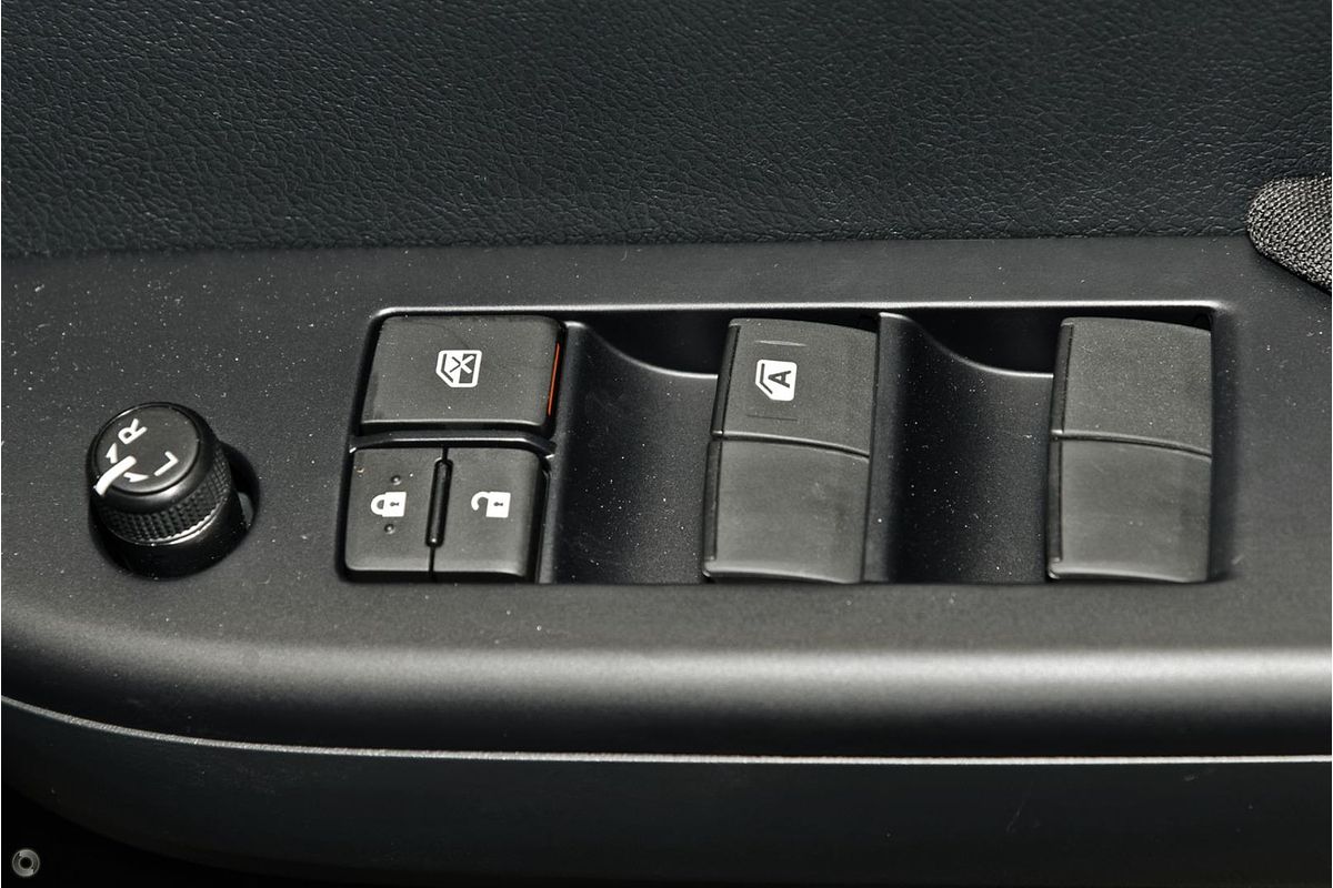 2018 Toyota Hilux SR GUN126R 4X4