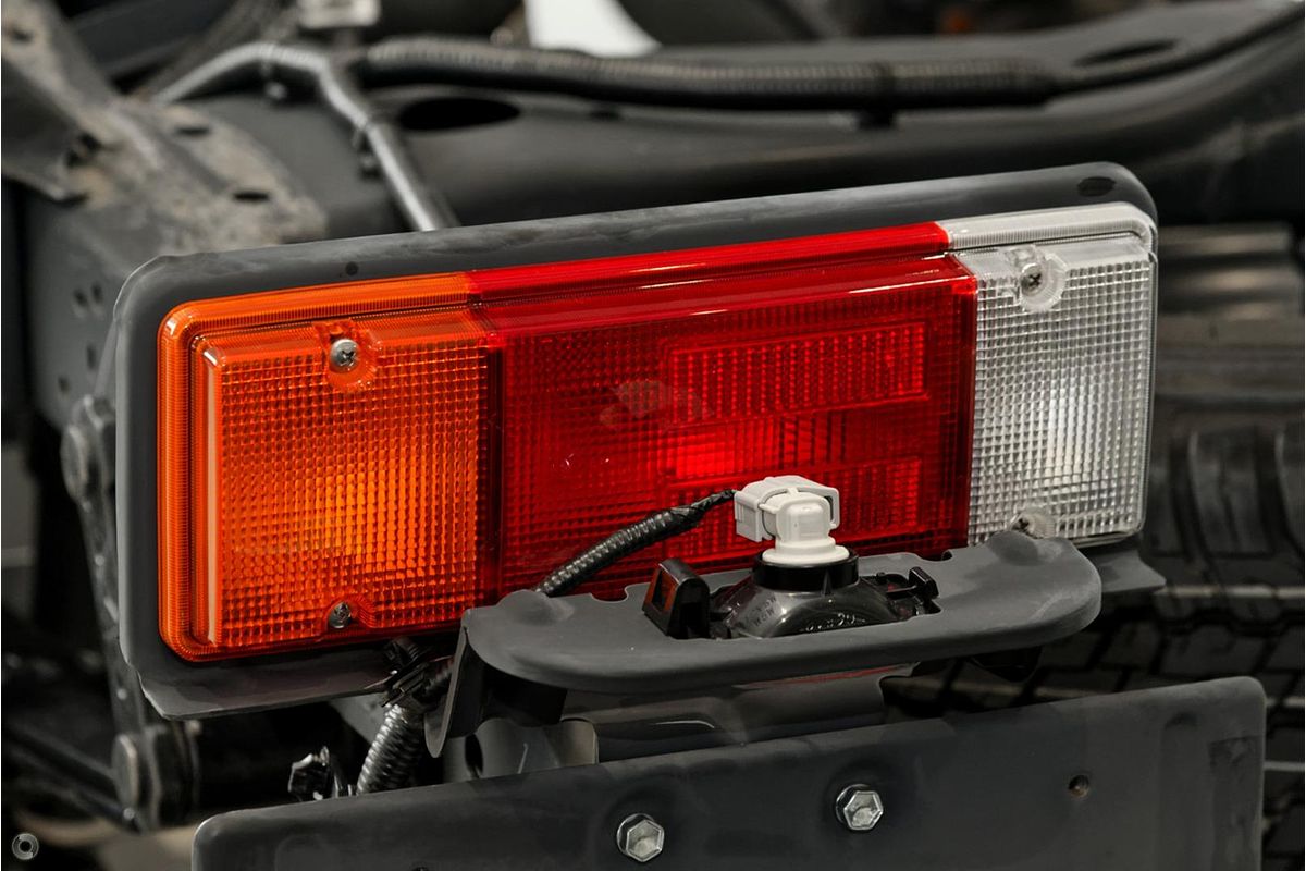 2018 Toyota Hilux SR GUN126R 4X4