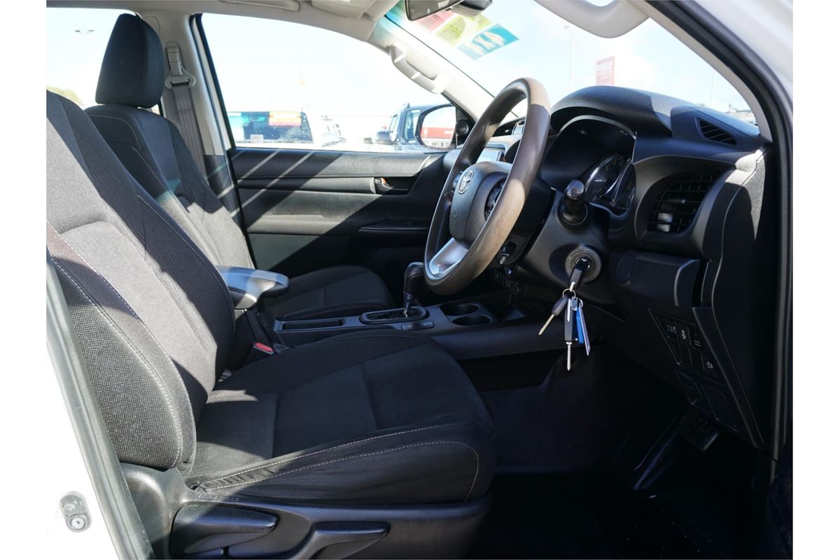 2020 Toyota Hilux SR GUN126R 4X4