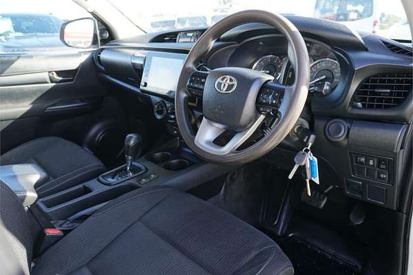 2020 Toyota Hilux SR GUN126R 4X4