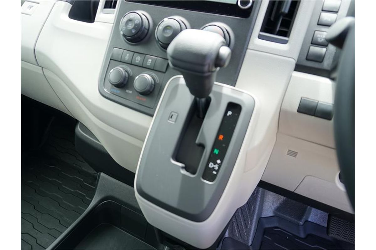 2025 Toyota Hiace Commuter GDH322R