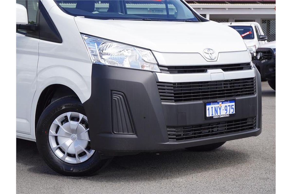 2025 Toyota Hiace Commuter GDH322R
