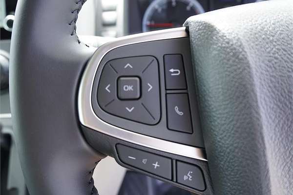 2025 Toyota Hiace Commuter GDH322R