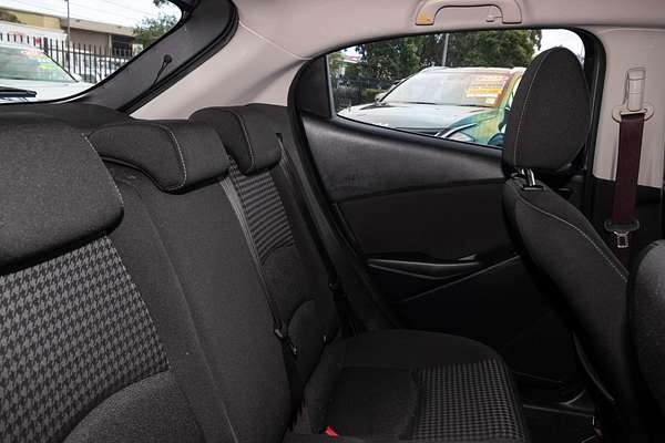2017 Mazda 2 Maxx DJ Series