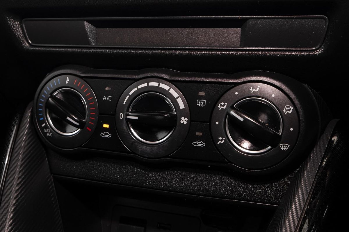 2017 Mazda 2 Maxx DJ Series