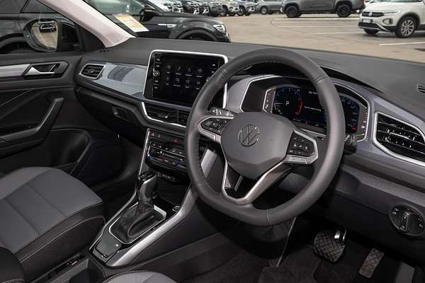 2025 Volkswagen T-Roc 110TSI Style D11