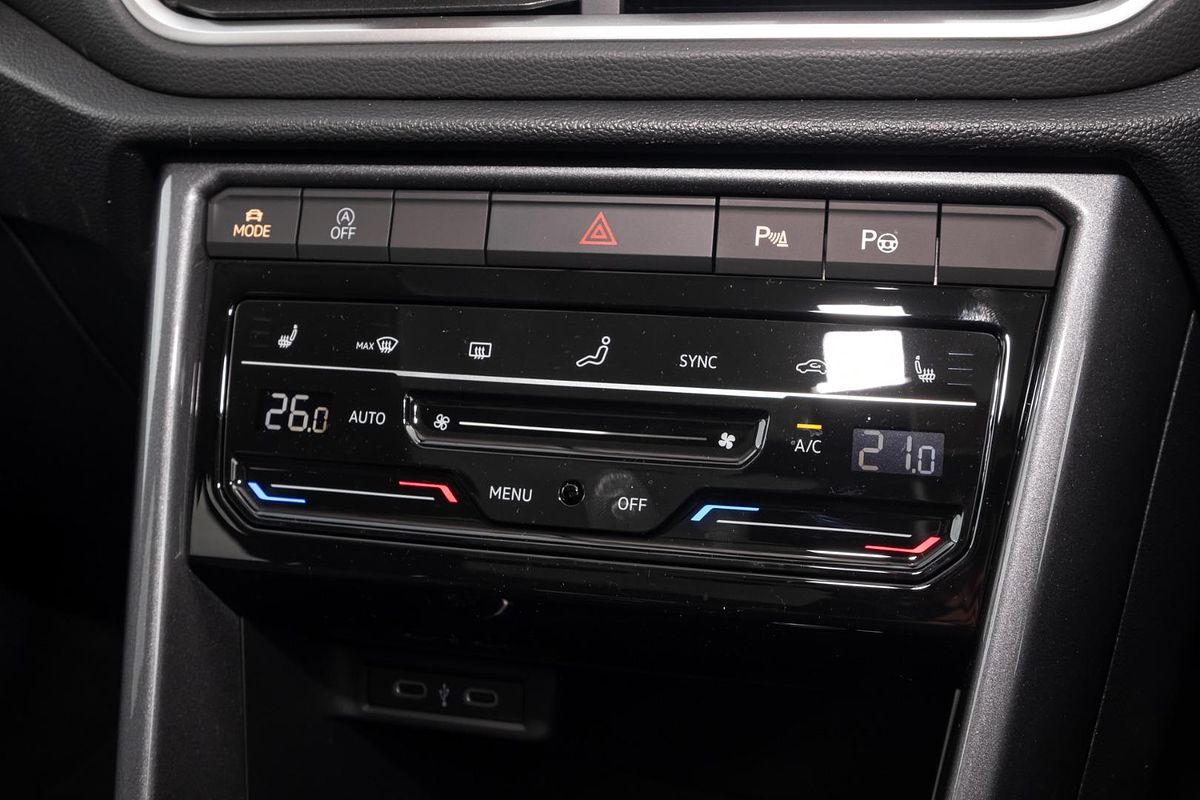 2025 Volkswagen T-Roc 110TSI Style D11