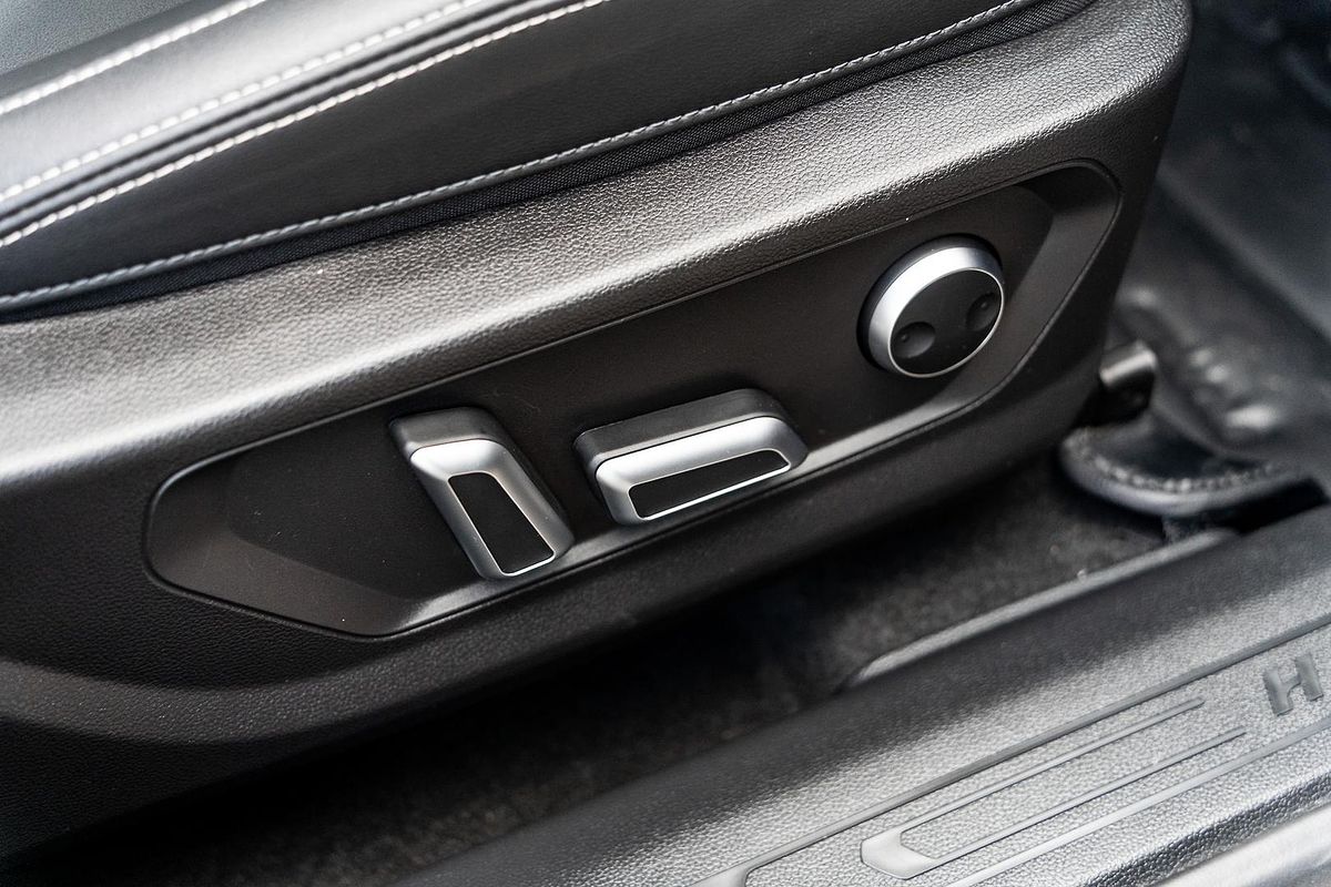 2024 GWM Haval H6 Lux Hybrid B01