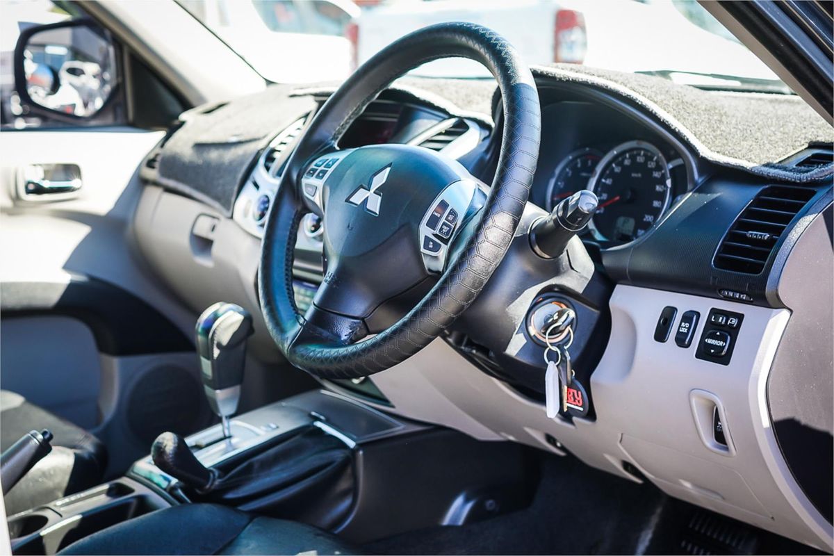 2012 Mitsubishi Triton GLX-R MN 4X4