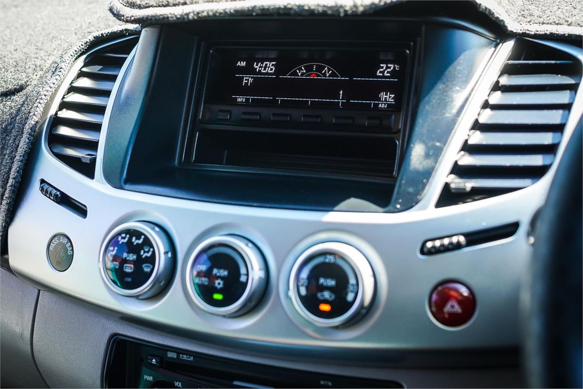 2012 Mitsubishi Triton GLX-R MN 4X4