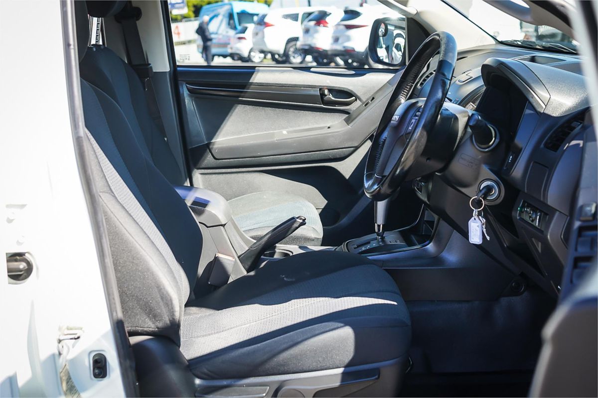 2016 Isuzu D-MAX SX High Ride Rear Wheel Drive