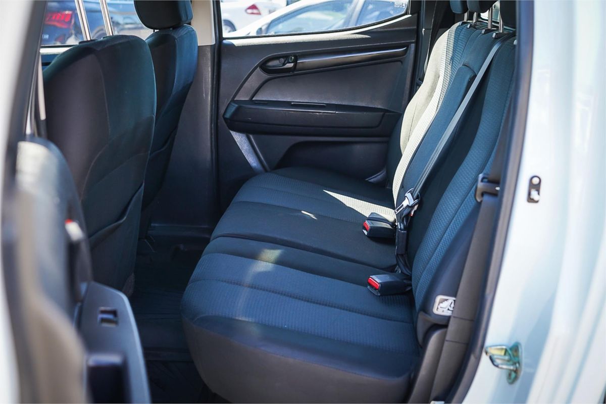 2016 Isuzu D-MAX SX High Ride Rear Wheel Drive
