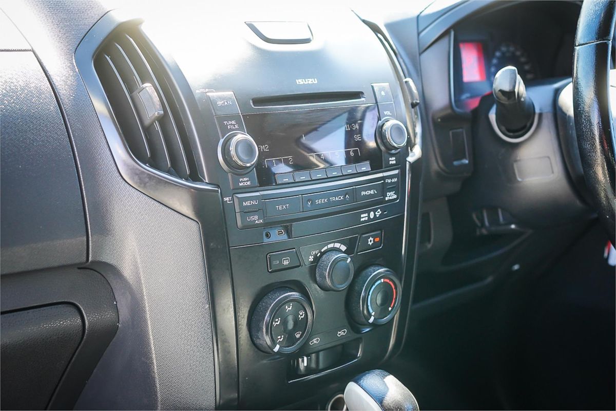 2016 Isuzu D-MAX SX High Ride Rear Wheel Drive