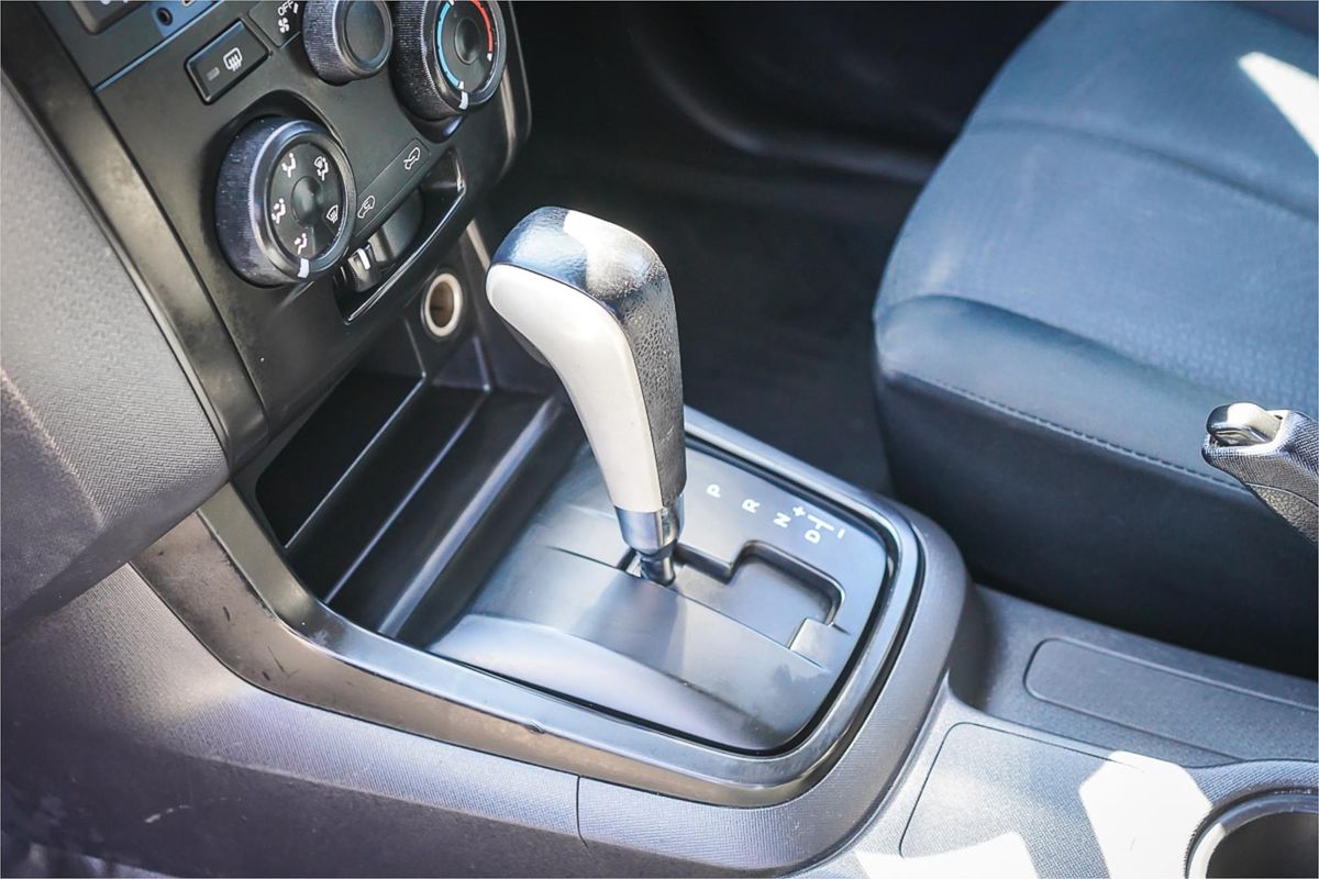 2016 Isuzu D-MAX SX High Ride Rear Wheel Drive