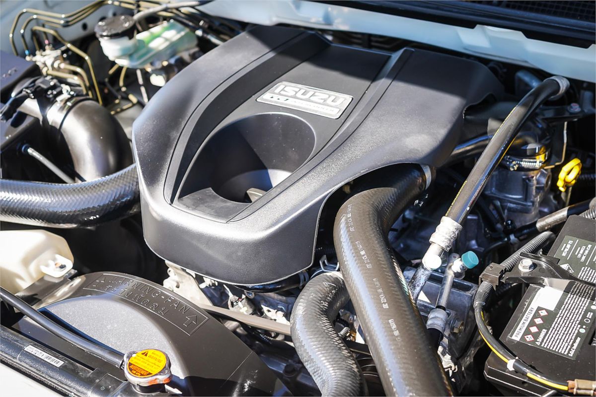 2016 Isuzu D-MAX SX High Ride Rear Wheel Drive
