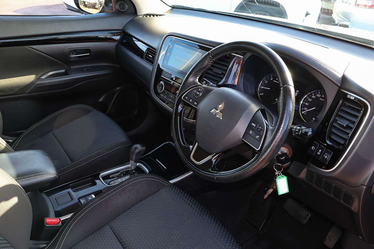2018 Mitsubishi Outlander ES ZL