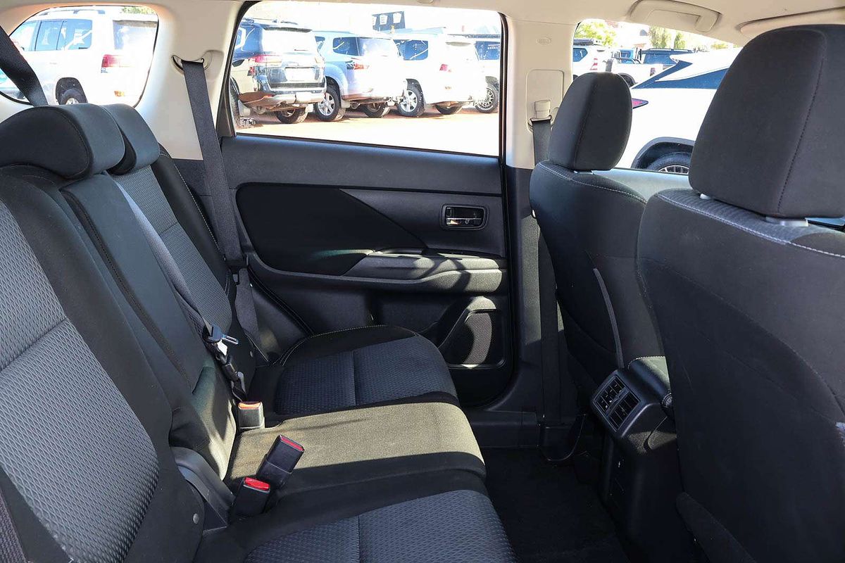 2018 Mitsubishi Outlander ES ZL