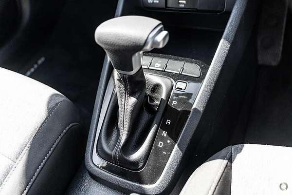 2022 Kia Stonic S YB