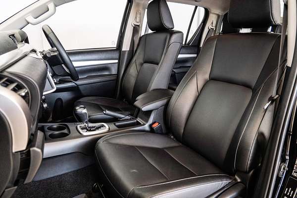2023 Toyota Hilux SR5 GUN126R 4X4