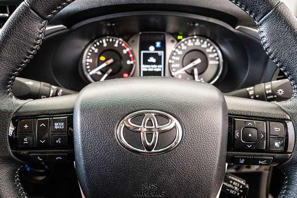 2023 Toyota Hilux SR5 GUN126R 4X4