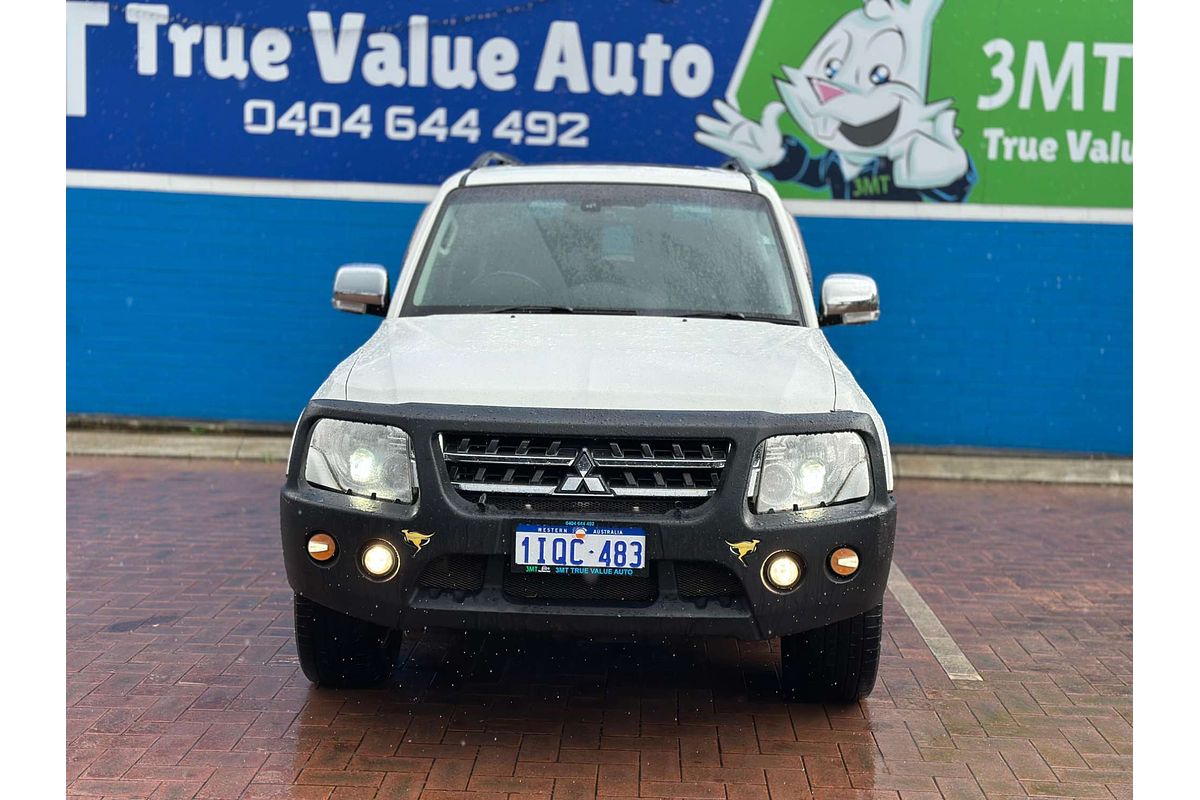2015 Mitsubishi Pajero Exceed NX