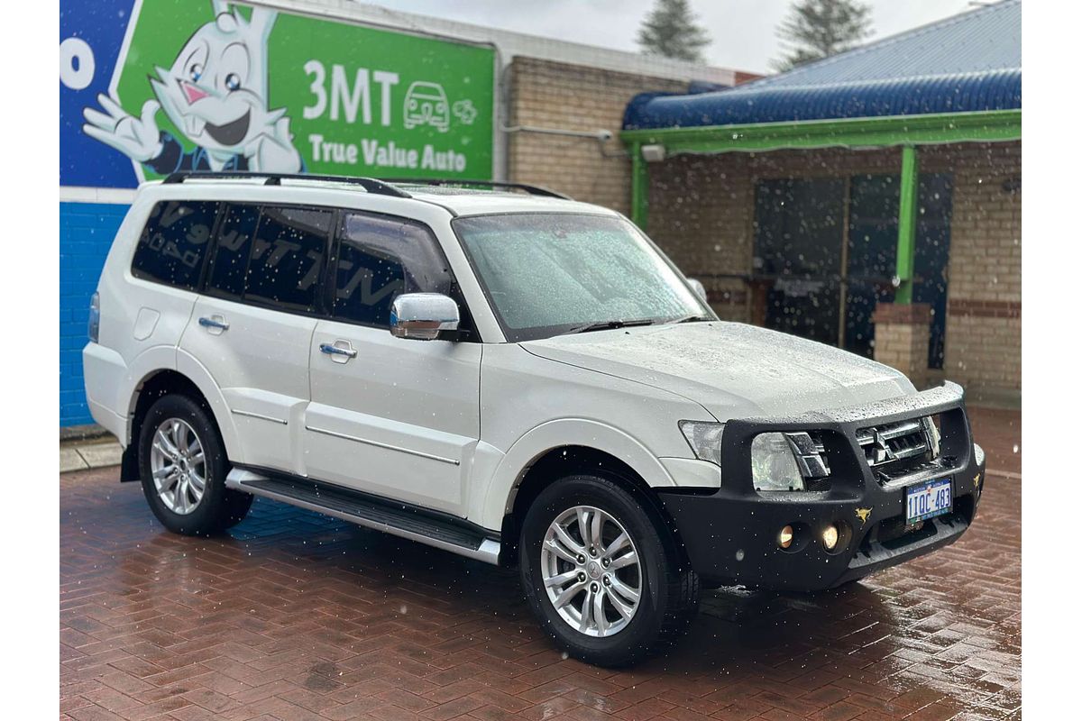 2015 Mitsubishi Pajero Exceed NX