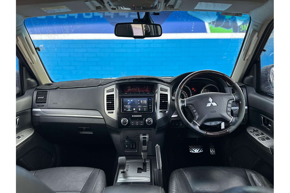 2015 Mitsubishi Pajero Exceed NX