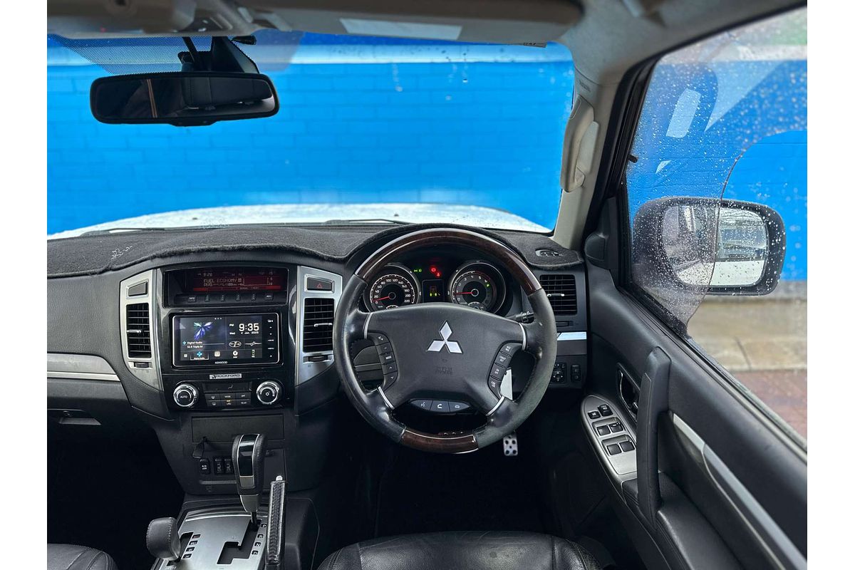 2015 Mitsubishi Pajero Exceed NX