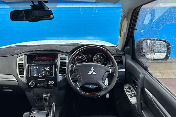 2015 Mitsubishi Pajero Exceed NX